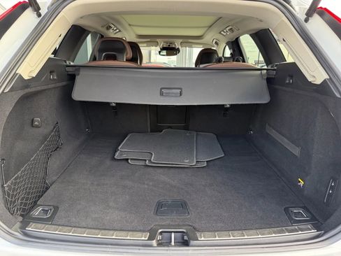 Used 2018 Volvo XC60 T6 Momentum w/ Convenience Package image 20