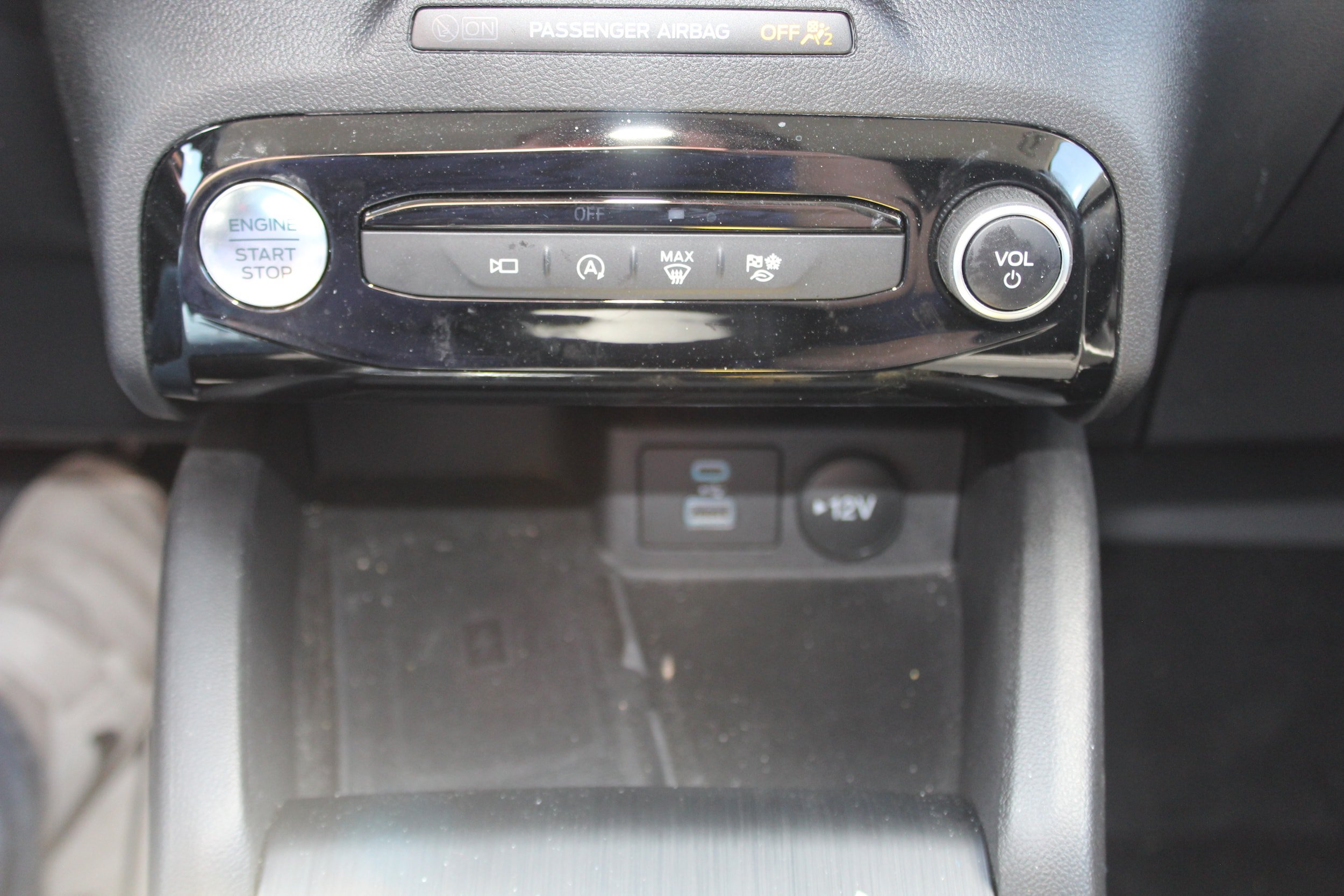 Used 2023 Ford Escape Active w/ Tech Pack #2 AWD/4WD image 12