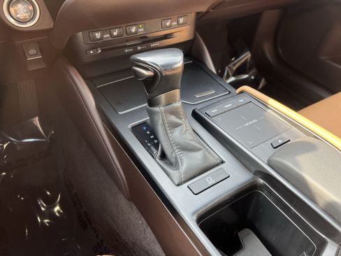 Used 2020 Lexus ES 350 w/ Premium Package FWD image 22