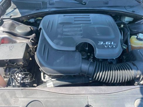 Used 2014 Dodge Charger SE RWD image 12