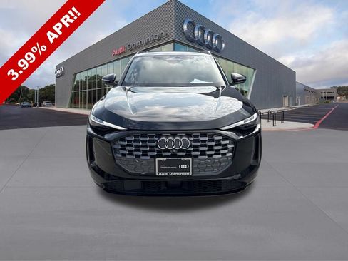 Used 2025 Audi Q5 Premium Plus w/ Premium Plus AWD/4WD image 2