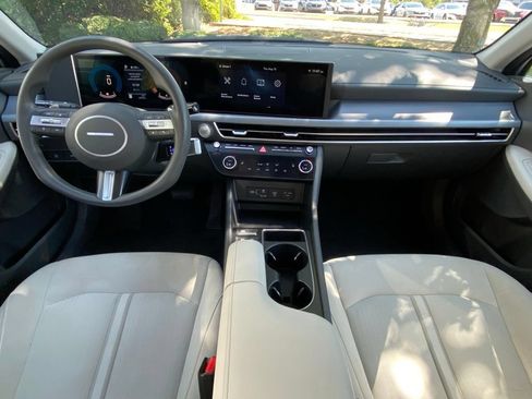 Used 2025 Hyundai Sonata SEL FWD image 28