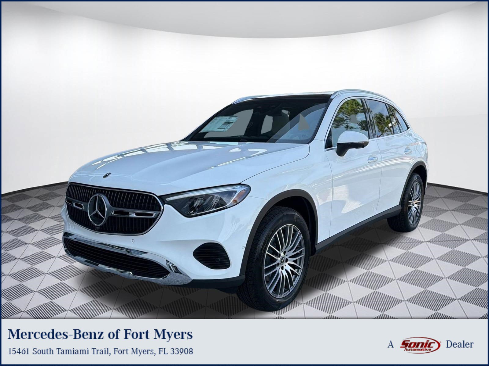Used 2026 Mercedes-Benz GLC 300 4MATIC image 1