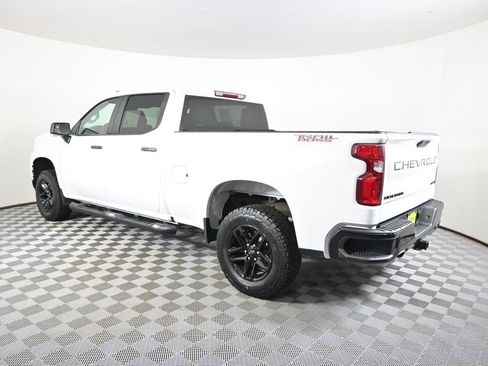 Used 2021 Chevrolet Silverado 1500 Custom Trail Boss w/ Safety Confidence Package AWD/4WD image 4