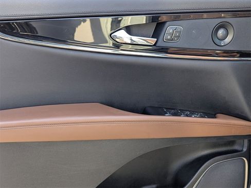 Used 2022 Lincoln Nautilus Reserve w/ Equipment Group 201A image 12