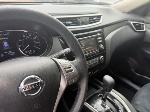 Used 2016 Nissan Rogue S FWD image 15