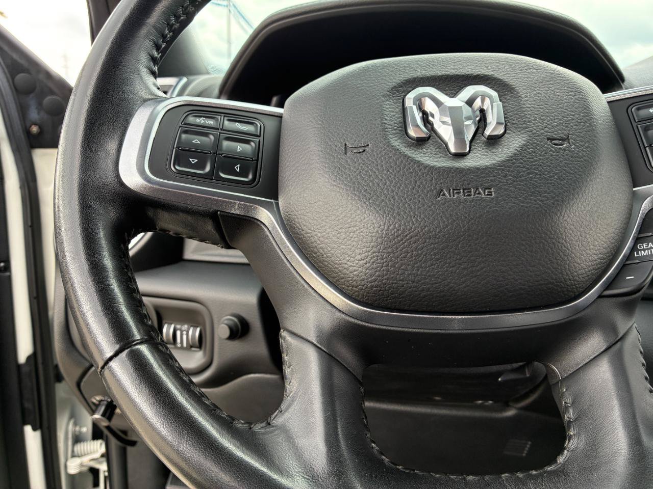 Used 2020 RAM 2500 Laramie w/ Night Edition AWD/4WD image 27