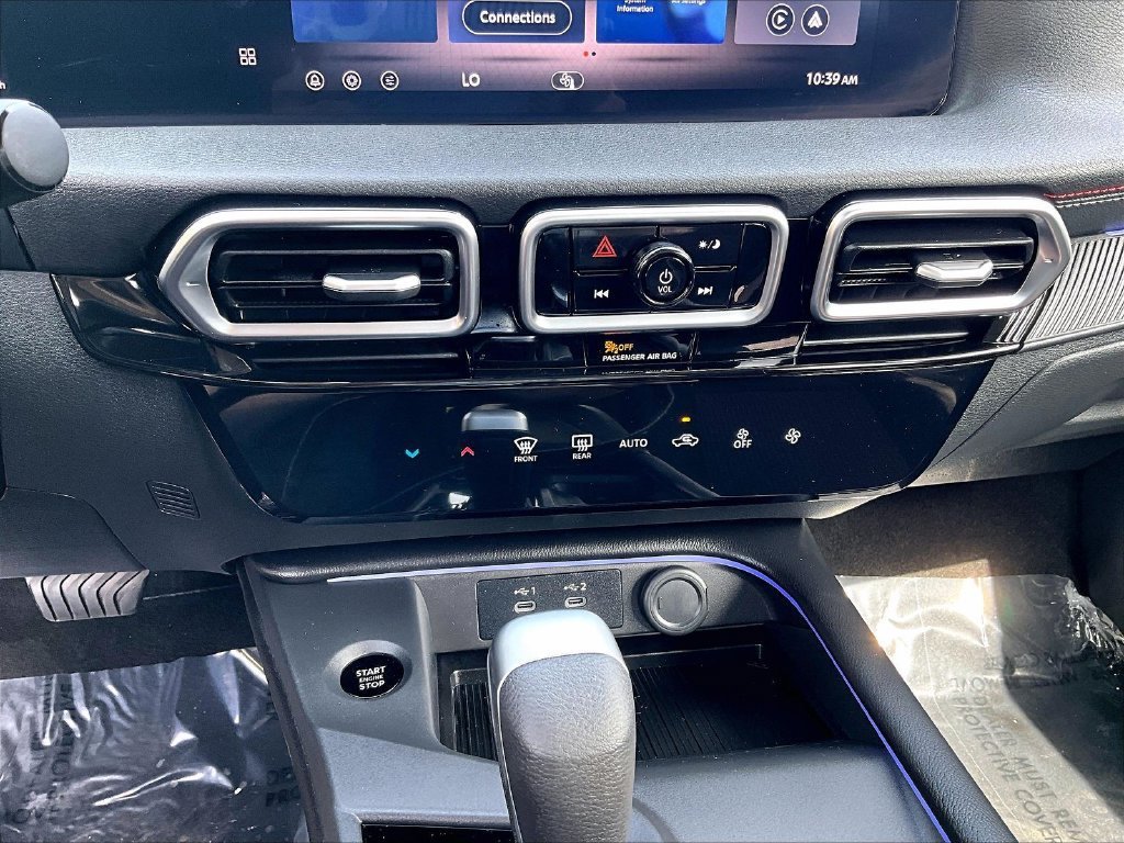 Used 2026 Nissan Sentra SR w/ Floor Mat Package FWD image 26