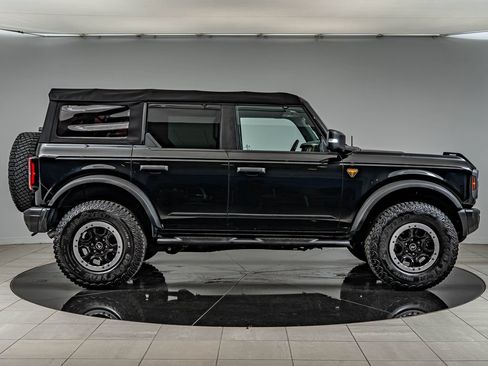 Used 2022 Ford Bronco Badlands w/ Sasquatch Package AWD/4WD image 4
