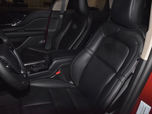 New 2026 Lincoln Corsair Premiere FWD image 28