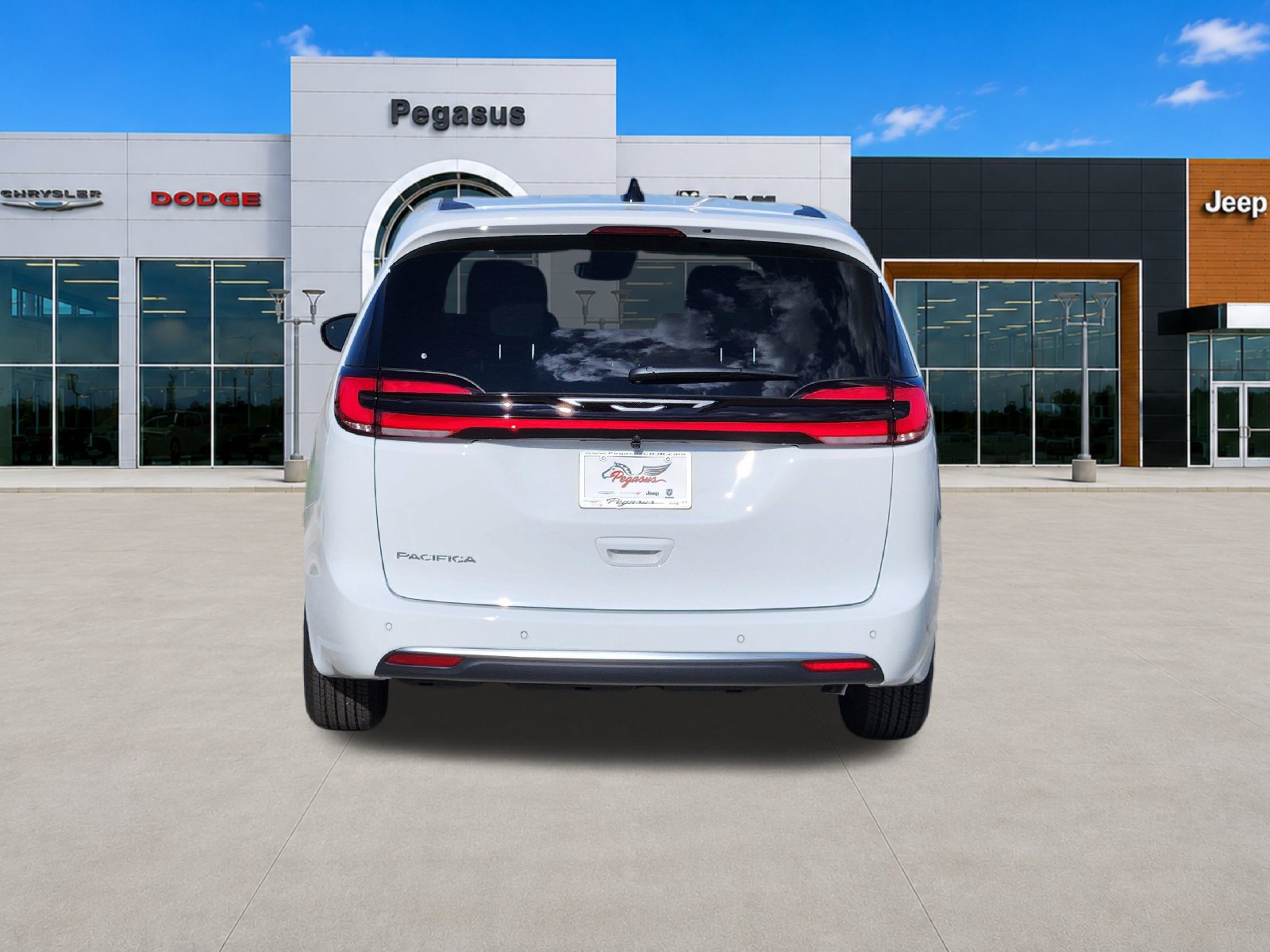 New 2027 Chrysler Pacifica Select FWD image 8