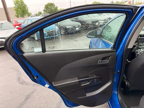 Used 2018 Chevrolet Sonic LT FWD image 15