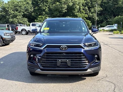 Used 2024 Toyota Grand Highlander AWD image 2