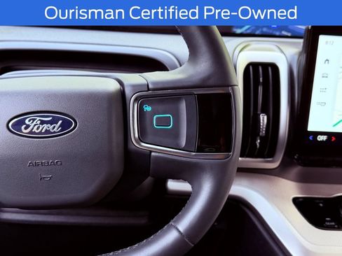 Used 2025 Ford Expedition Active AWD/4WD image 29