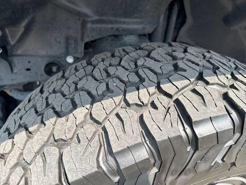 Used 2025 Jeep Wrangler Unlimited Rubicon AWD/4WD image 51