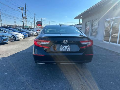 Used 2018 Honda Accord EX-L image 6