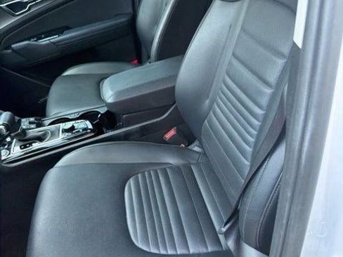 Used 2023 Kia Sportage SX FWD image 3