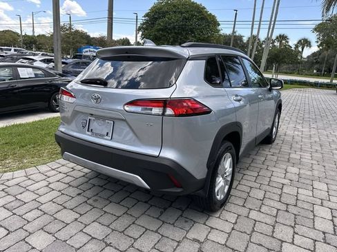 Used 2023 Toyota Corolla Cross LE FWD image 34