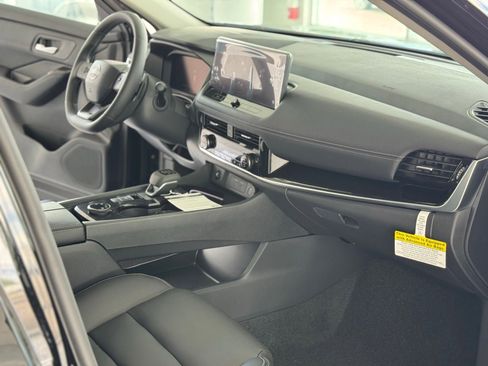 New 2025 Nissan Rogue SL image 23