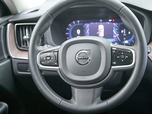 Used 2023 Volvo XC60 B6 Ultimate w/ Protection Package Premier image 25