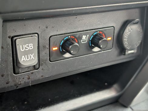 Used 2018 Toyota 4Runner Limited AWD/4WD image 11