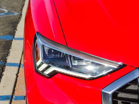 Used 2023 Audi Q3 2.0T Premium w/ 19" Wheel Package image 11