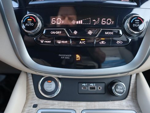 Certified 2024 Nissan Murano SV image 27