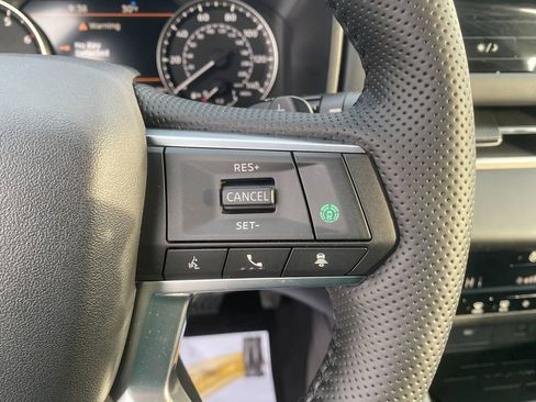 New 2026 Mitsubishi Outlander SE image 17