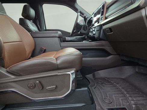 Used 2025 Ford F250 King Ranch w/ FX4 Off-Road Package image 16