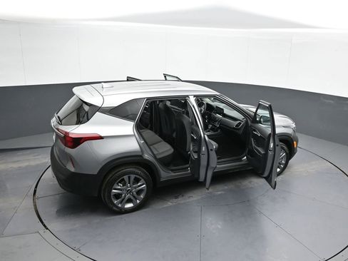 Certified 2023 Kia Seltos LX image 44