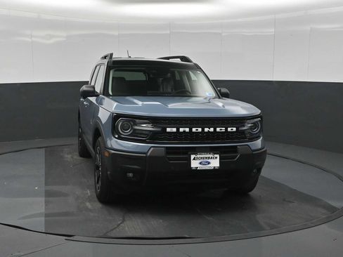 Used 2025 Ford Bronco Sport Outer Banks w/ Outer Banks Tech Package+ AWD/4WD image 3