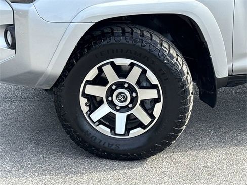 Used 2017 Toyota 4Runner TRD Off-Road Premium image 38