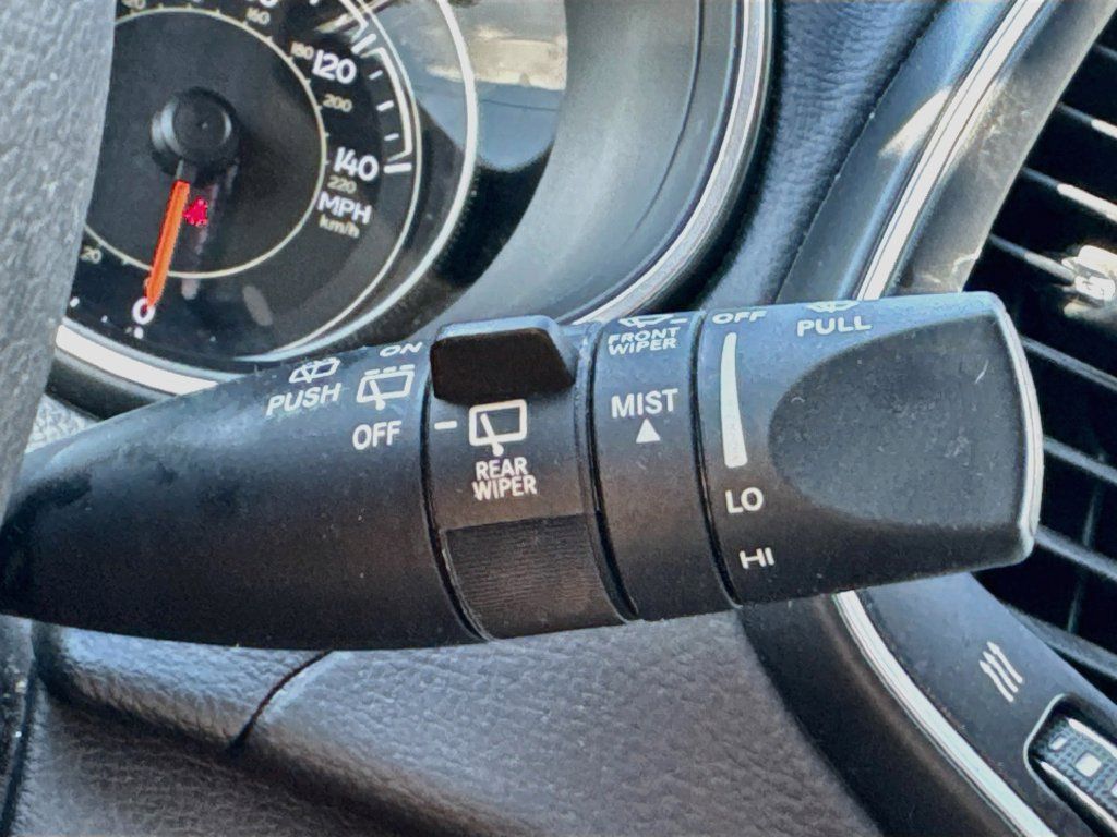 Used 2020 Jeep Cherokee Latitude FWD image 13