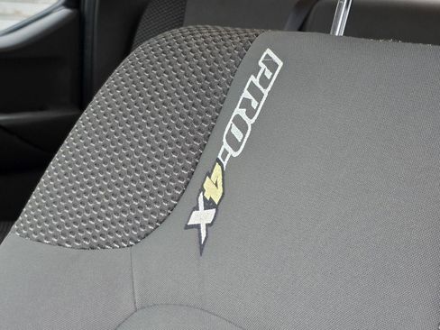 Used 2018 Nissan Frontier PRO-4X image 37