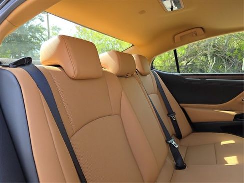 New 2025 Lexus ES 350 w/ Premium Package image 14