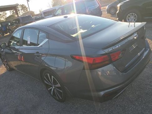 Used 2020 Nissan Altima 2.5 SR w/ Premium Package image 4