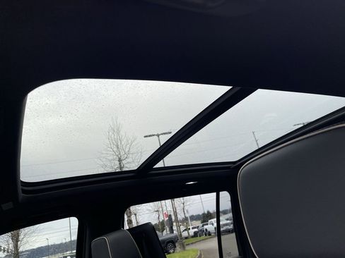 New 2026 GMC Yukon XL Elevation w/ Elevation Premium Package image 19