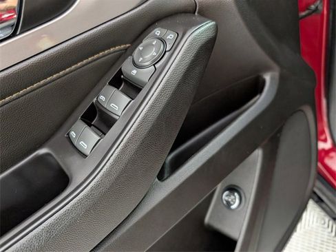 Used 2019 Chevrolet Traverse LT w/ LPO, Cargo Package image 15