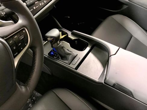 Certified 2024 Lexus ES 350 image 17