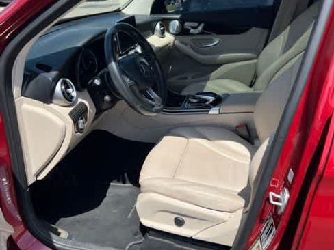 Used 2016 Mercedes-Benz GLC 300 image 3