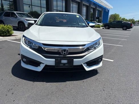 Used 2018 Honda Civic EX-T image 3