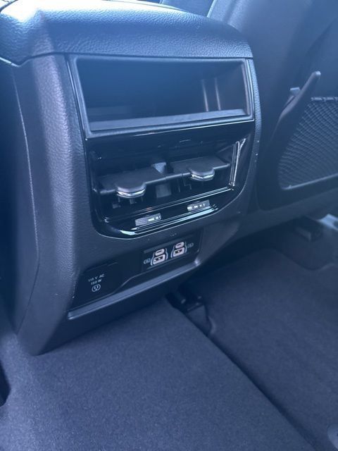 Used 2024 Jeep Grand Cherokee Altitude AWD/4WD image 15