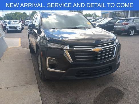 Used 2023 Chevrolet Traverse LT FWD image 9