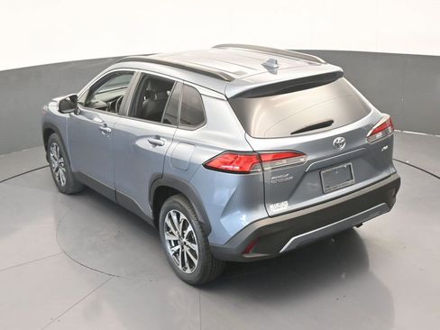 Used 2022 Toyota Corolla Cross XLE image 55