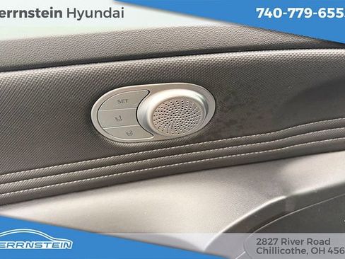Used 2025 Hyundai Elantra Limited FWD image 10