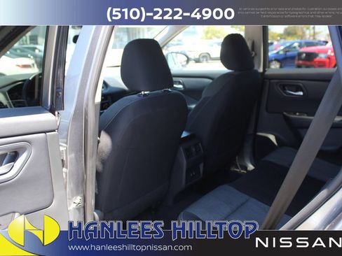 Used 2025 Nissan Rogue SV FWD image 17