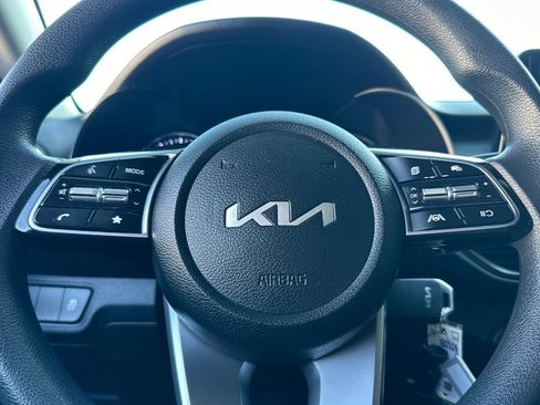 Used 2023 Kia Forte LXS w/ LXS Technology Package FWD image 22