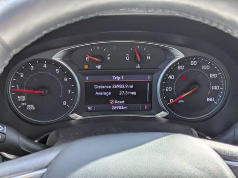 Used 2021 Chevrolet Equinox Premier FWD image 25
