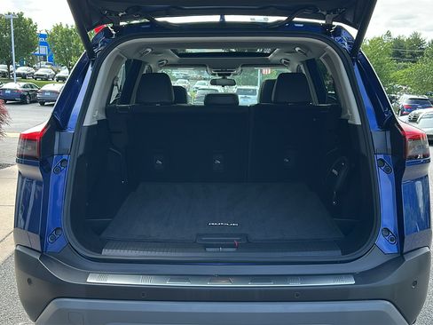 Certified 2023 Nissan Rogue SV w/ SV Premium B Package AWD/4WD image 6