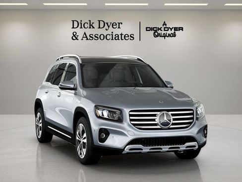 Used 2026 Mercedes-Benz GLB 250 image 35